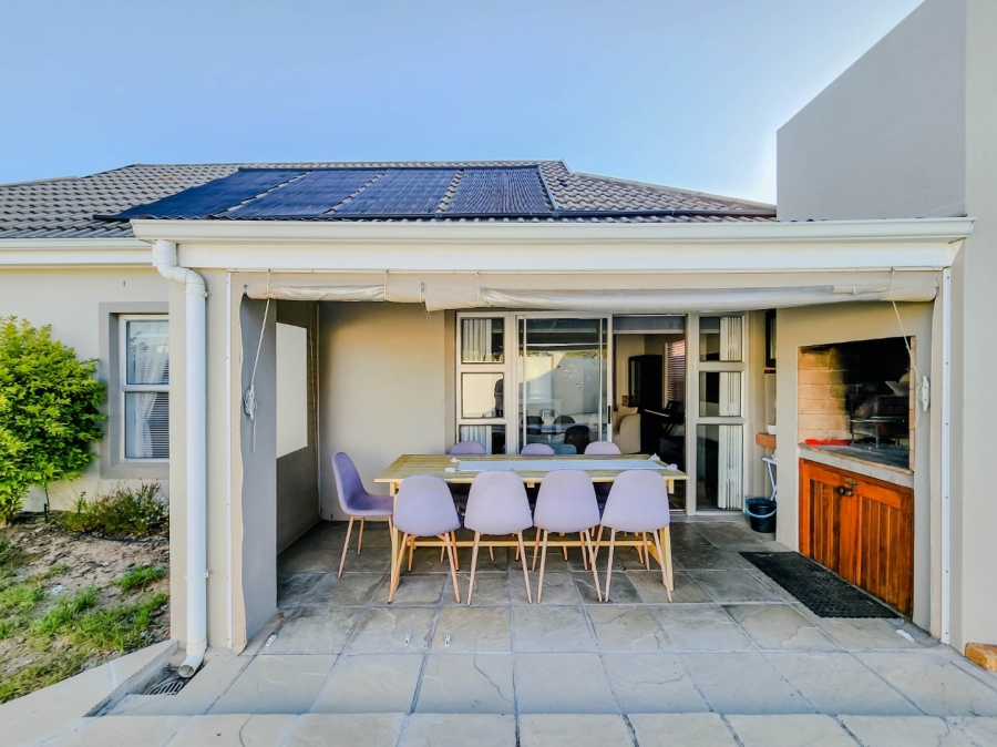 To Let 3 Bedroom Property for Rent in Sonstraal Heights Western Cape